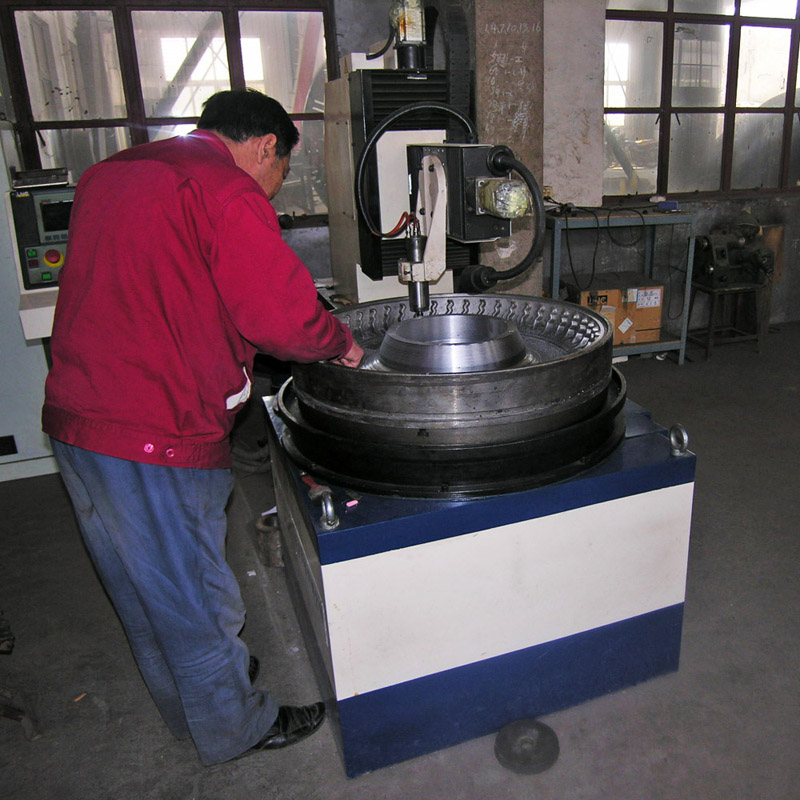 Qingdao YDL penész co., Ltd. Kína egyik vezető gumiabroncs-gyártója